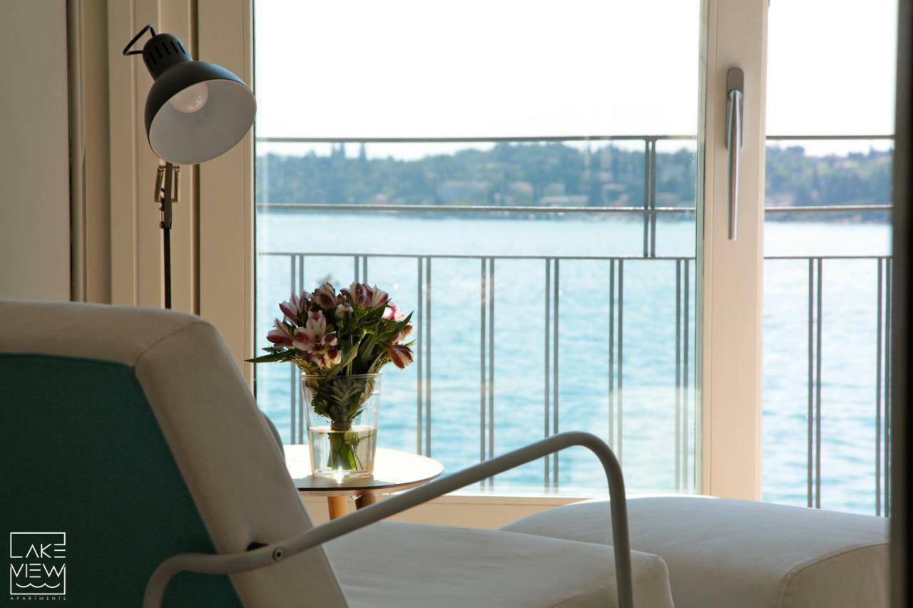 Luxury Lake View Apartments Salò Extérieur photo