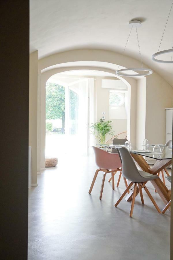 Luxury Lake View Apartments Salò Extérieur photo